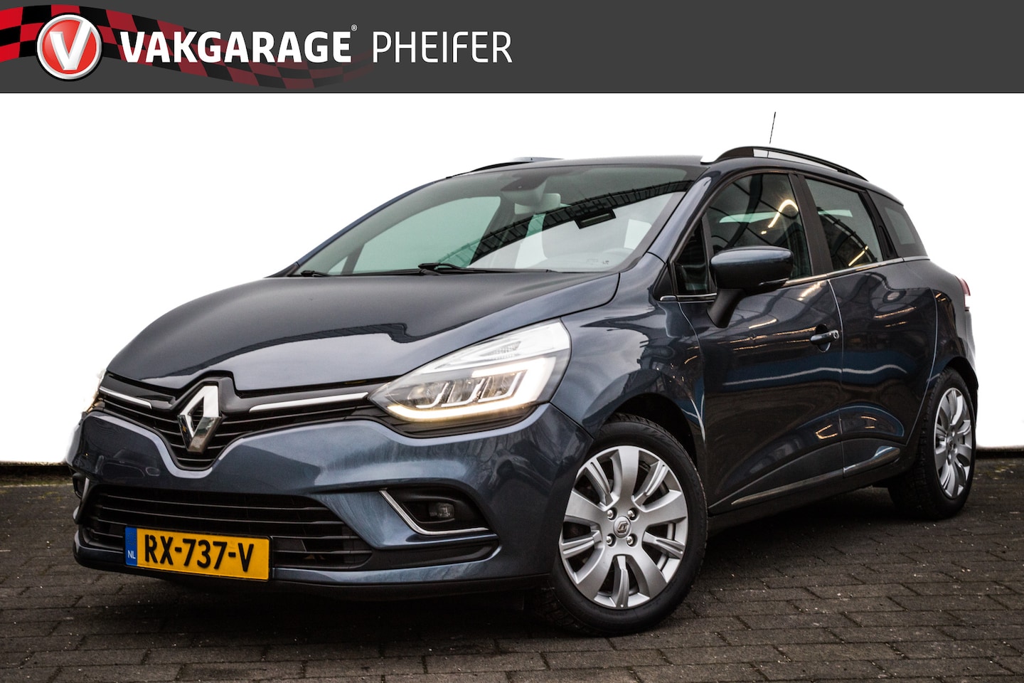 Renault Clio Estate - 1.5 dCi Ecoleader Intens Navigatie/ Pdc/ Tel. bluetooth/ Cruise control/ Half leer/ Lmv - AutoWereld.nl