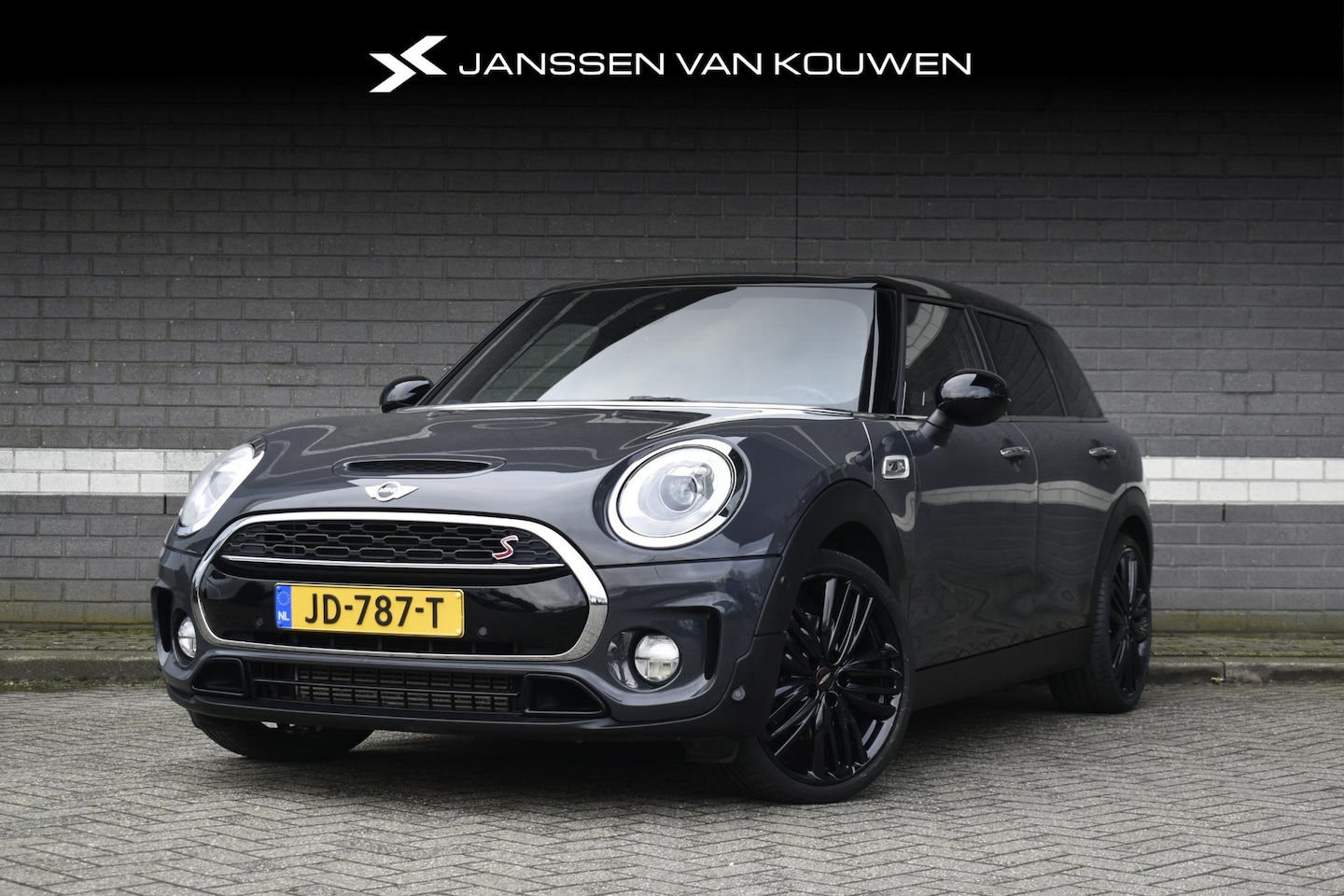 MINI Clubman - 2.0 Cooper S Chili Serious Business / Automaat / JCW Wielen / HUD / Stoelverwarming / 54.6 - AutoWereld.nl