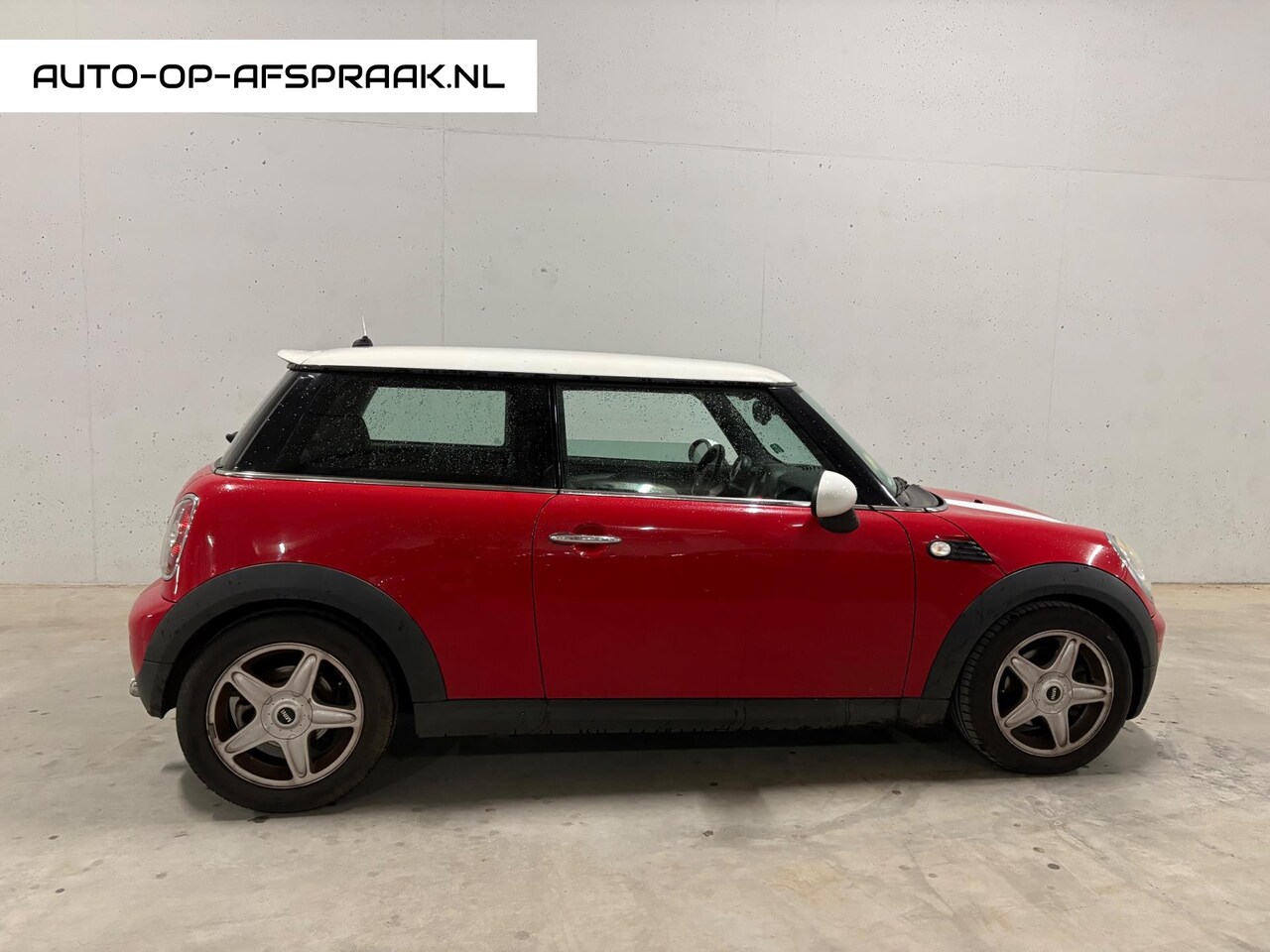 MINI Cooper - Mini 1.6 Chili Navi Clima Bluethooth APK NAP - AutoWereld.nl