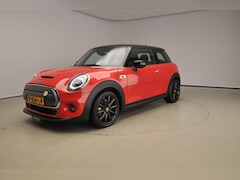 MINI Mini-Electric - 3-deurs Cooper SE Navigatie / Sportstoelen / Camera / PDC / Climate / Cruise / LED / Alu w