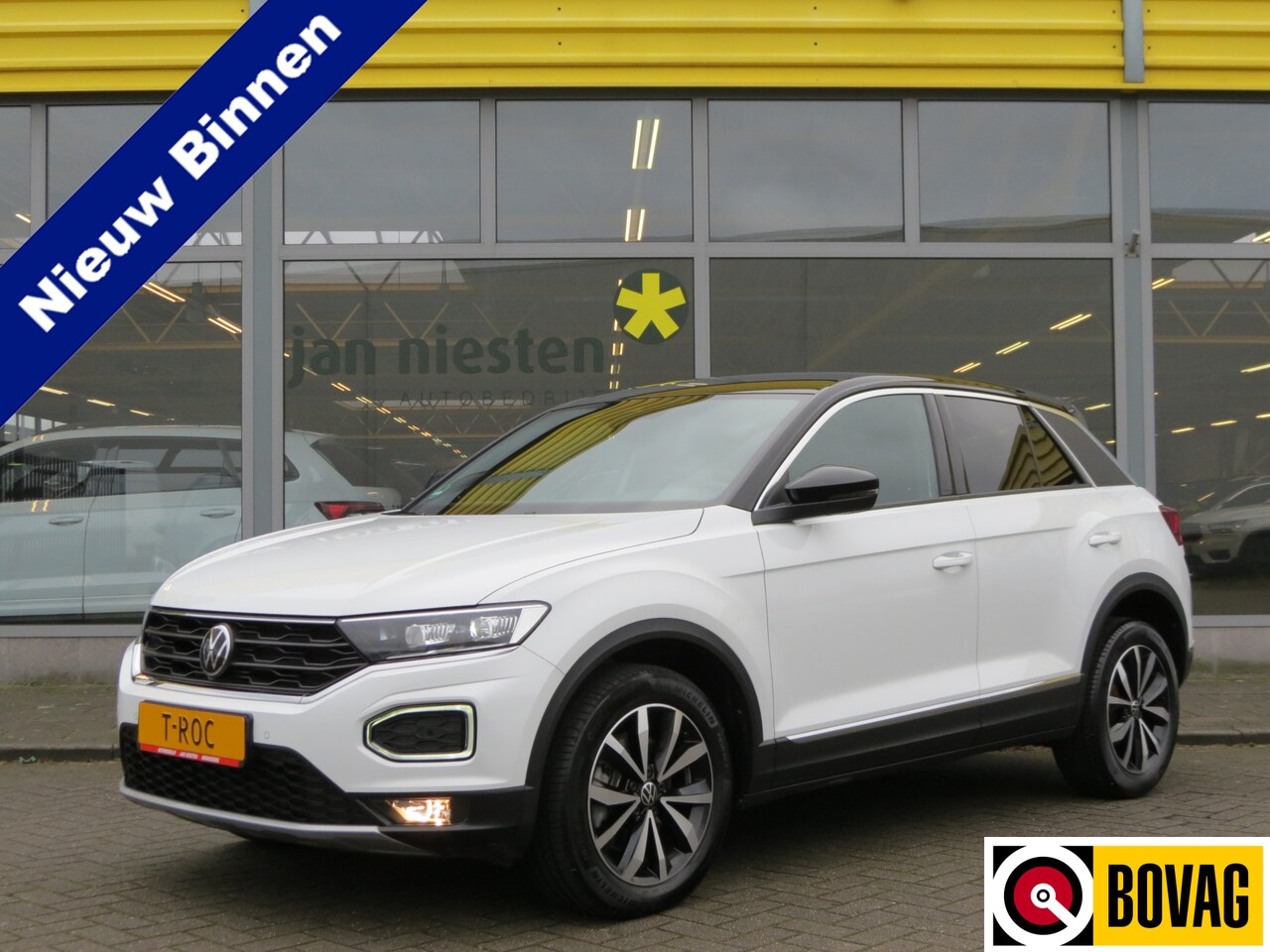 Volkswagen T-Roc - 1.5 TSI Sport -150pk- Automaat | ACC Adaptive Chassis Control | Beats Audio | Sport Plus P - AutoWereld.nl