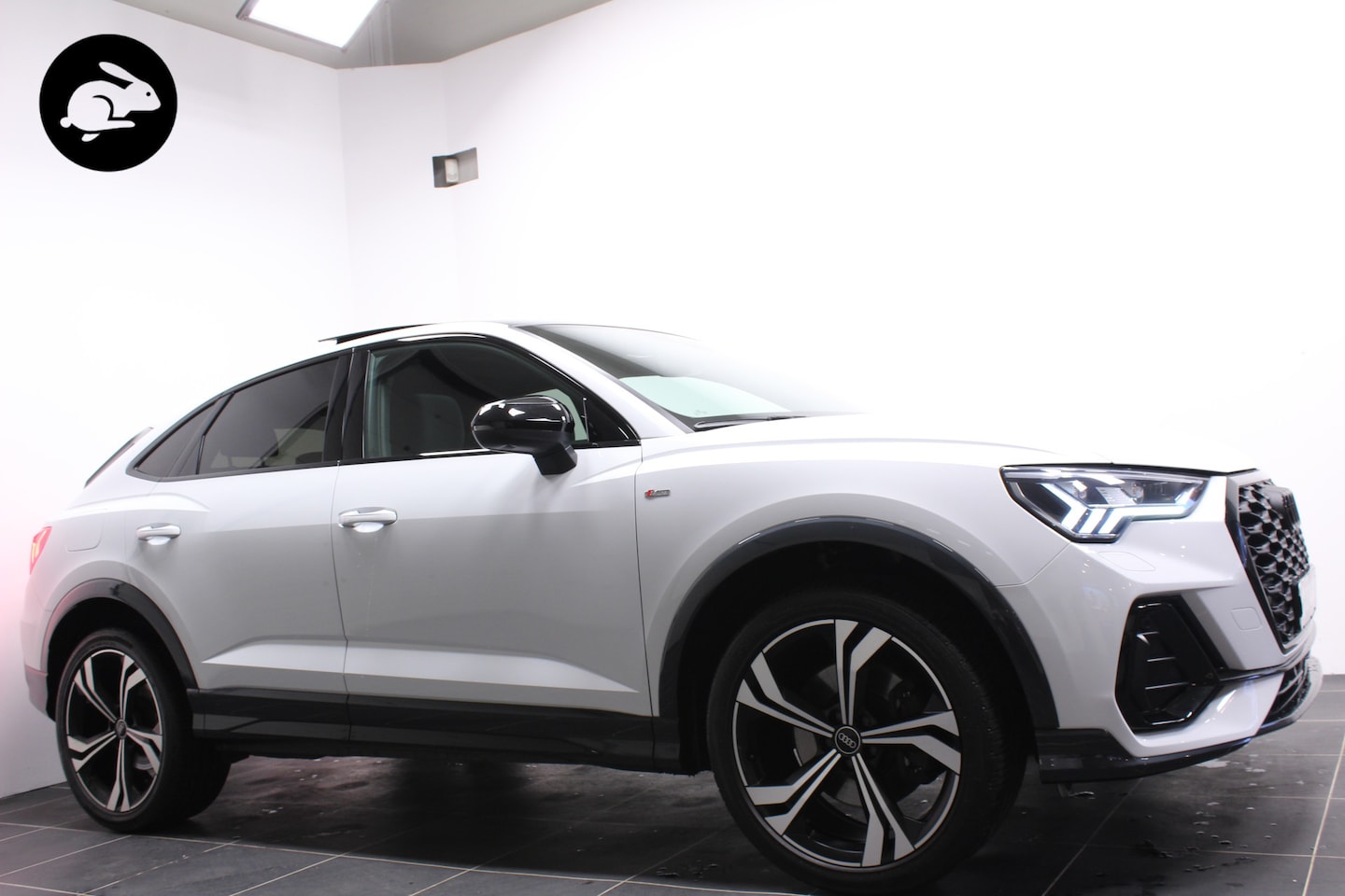 Audi Q3 Sportback - 45 TFSI e S-Line/*Pano dak*/360 cam/Elektr stoelen/Acc - AutoWereld.nl