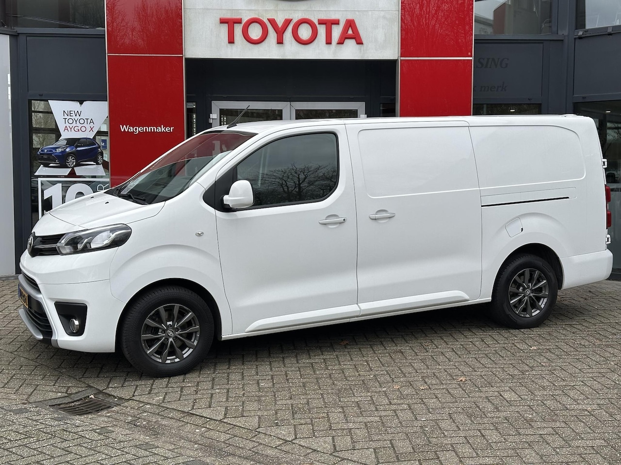 Toyota PROACE Long Worker - 2.0 D-4D 177PK PROFESSIONAL AUTOMAAT NAVI CAMERA P-SENSOREN LM-VELGEN 2x SCHUIFDEUR BETIMM - AutoWereld.nl