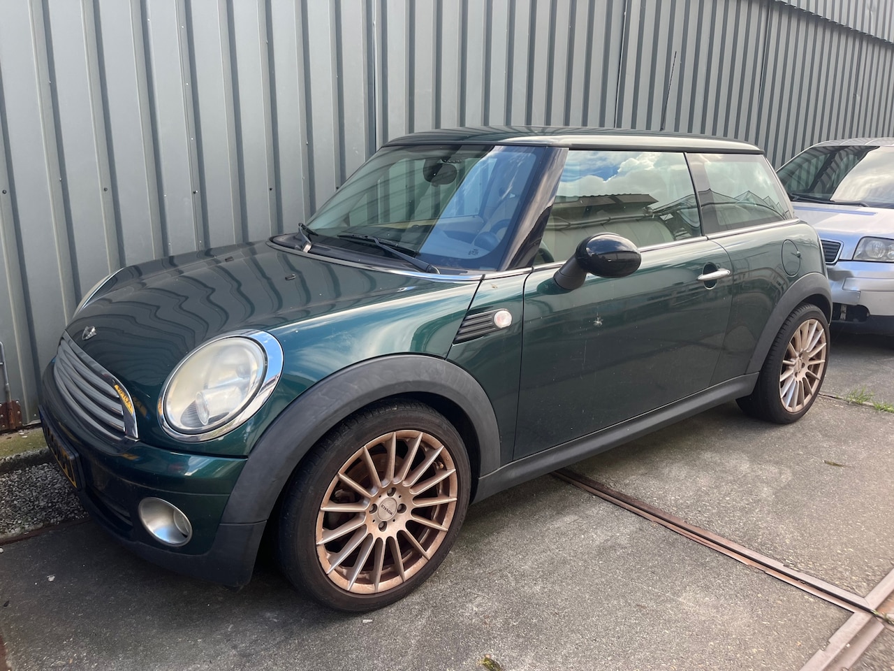 MINI One - Mini 1.4 Airco, Leder, LMV, Trekhaak, Motor kapot !!! - AutoWereld.nl