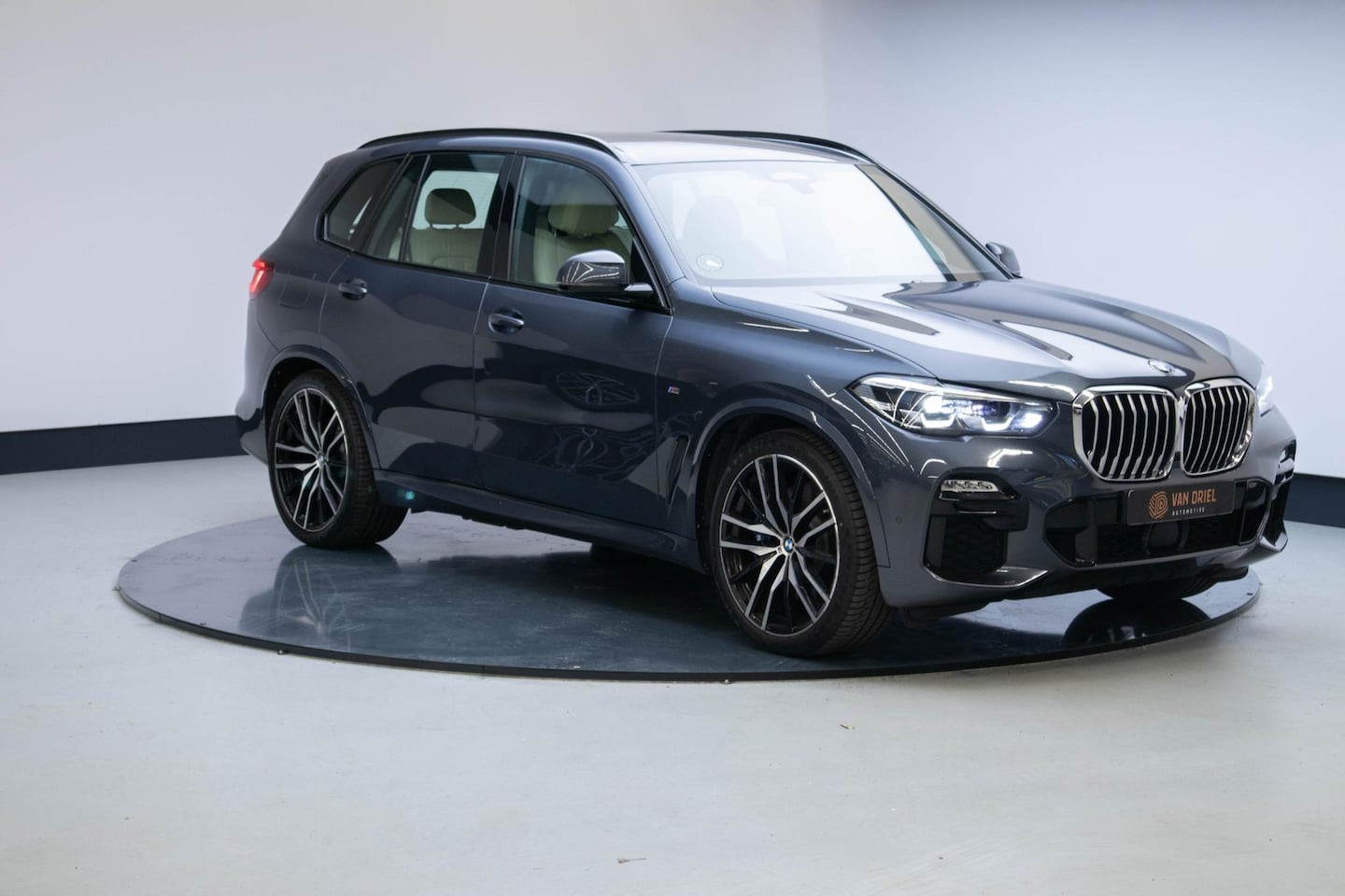 BMW X5 - xDrive45e High Executive | M-Sport | Driving Assistant Professional | Trekhaak | - AutoWereld.nl