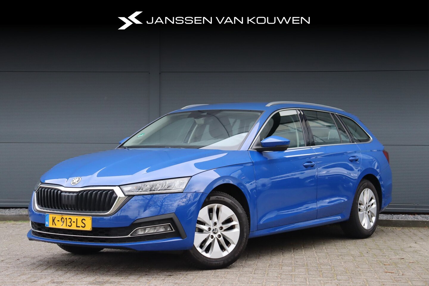 Skoda Octavia Combi - 1.0 TSI Business Edition / Navigatie / Camera / Carplay - AutoWereld.nl