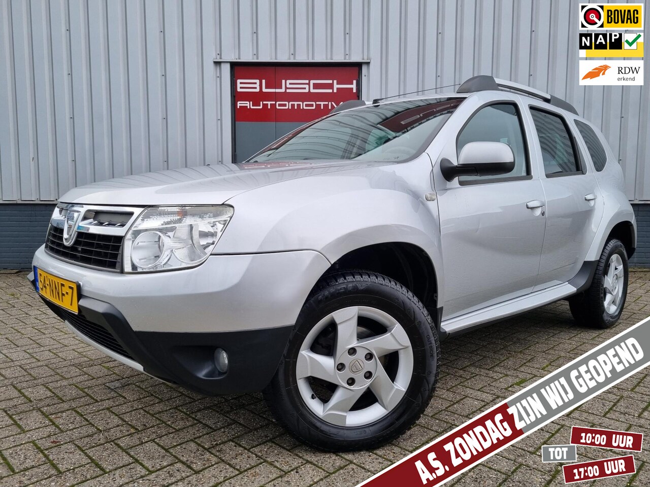 Dacia Duster - 1.6 Lauréate 2wd | VAN 2e EIGENAAR | TREKHAAK | - AutoWereld.nl