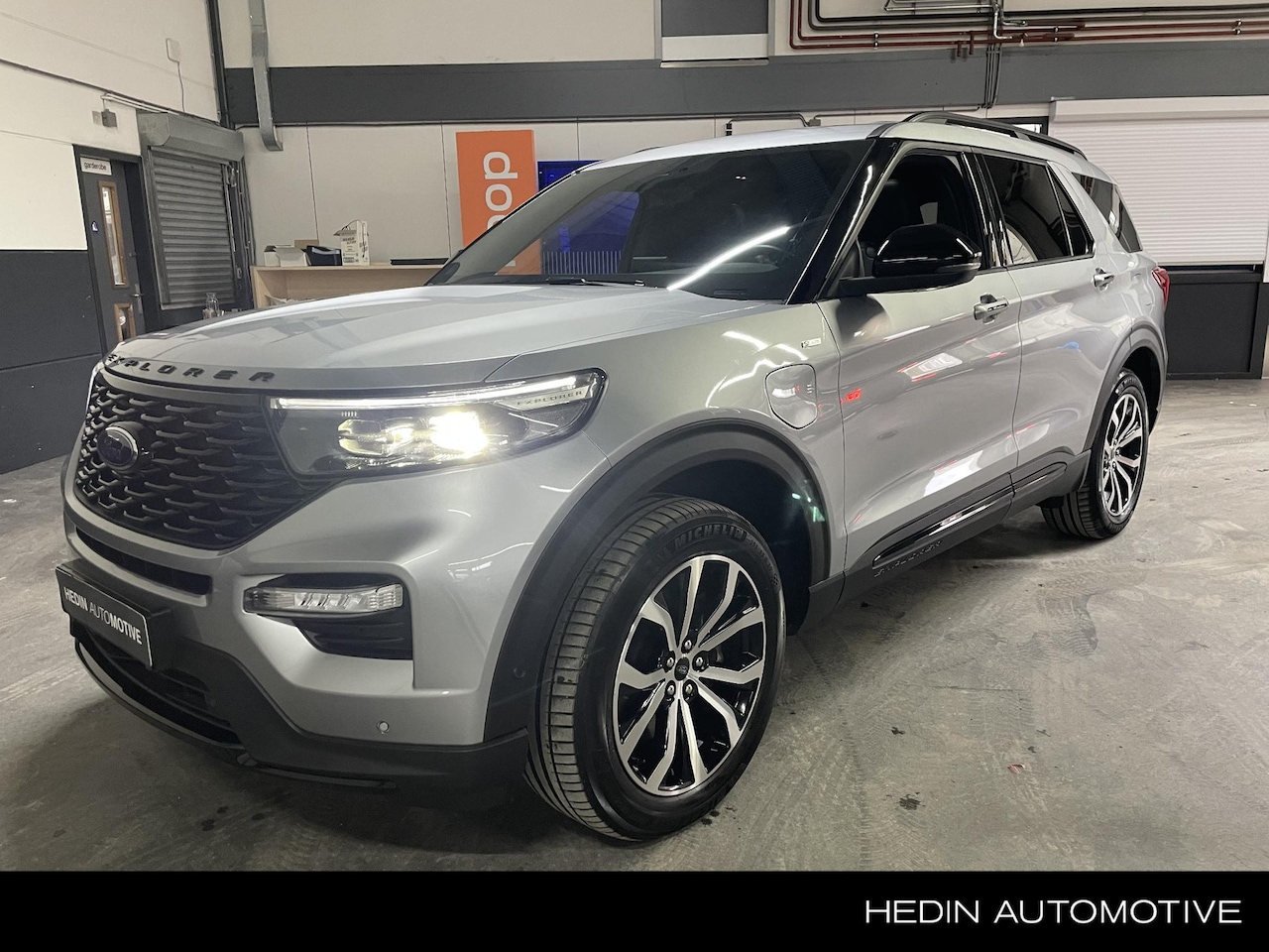 Ford Explorer - 3.0 V6 EcoBoost PHEV ST-Line | Trekhaak | Carplay | Navi | Pano | 2500KG trekken | - AutoWereld.nl