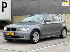 BMW 1-serie - 116i High Executive | Schuifdak | Xenon | Navigatie | Parkeersensoren