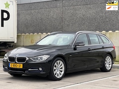 BMW 3-serie Touring - 316i High Executive | Automaat | Xenon | Parkeersensoren | Navigatie | Bluethooth |