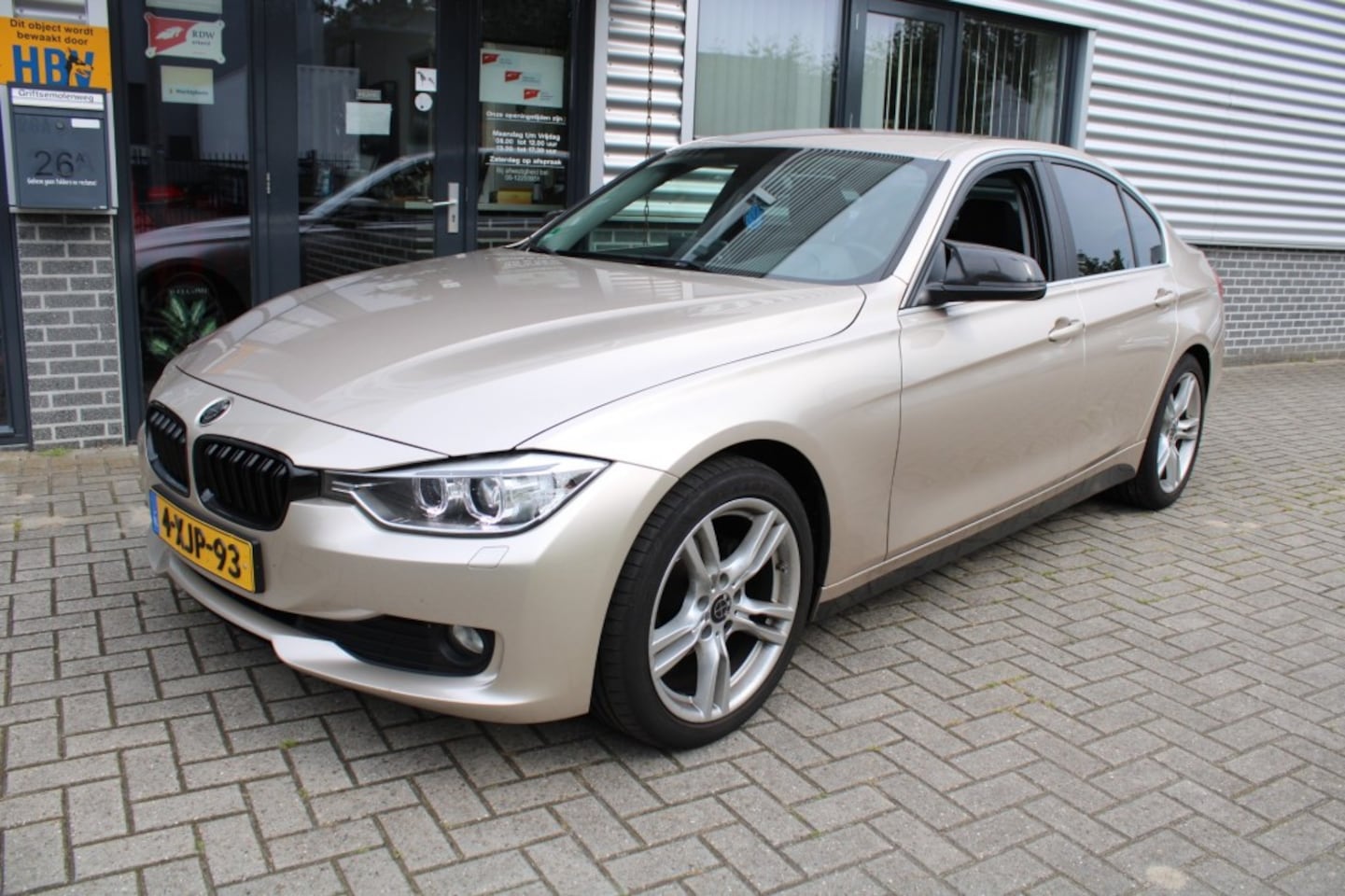 BMW 3-serie - 320i EffiicientDynamics Edition Executive LEDER NAVI ACC PDC - AutoWereld.nl