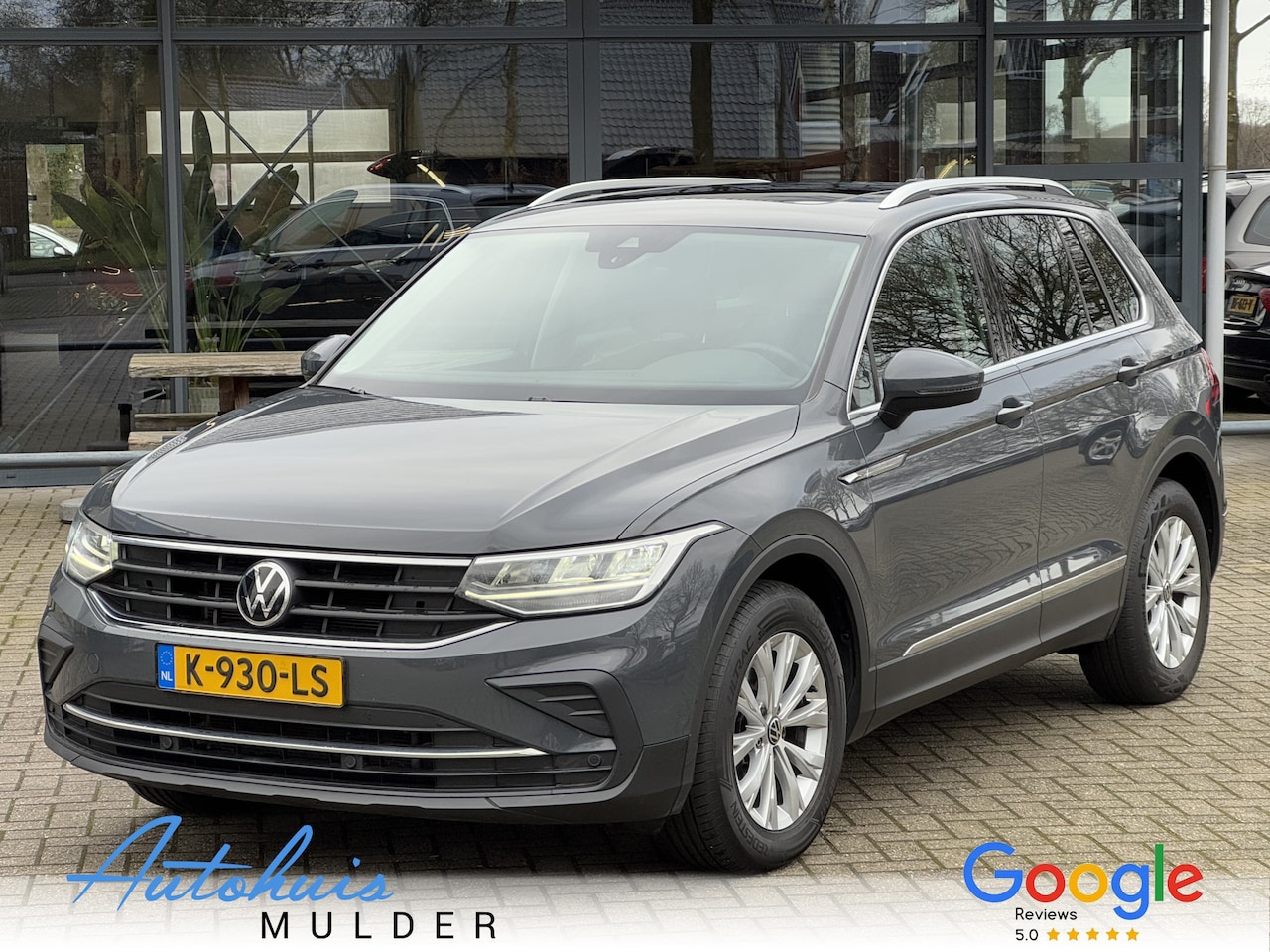 Volkswagen Tiguan - 1.5 TSI Life Business Opendak/Trekhaak/Keyless entry/Led - AutoWereld.nl