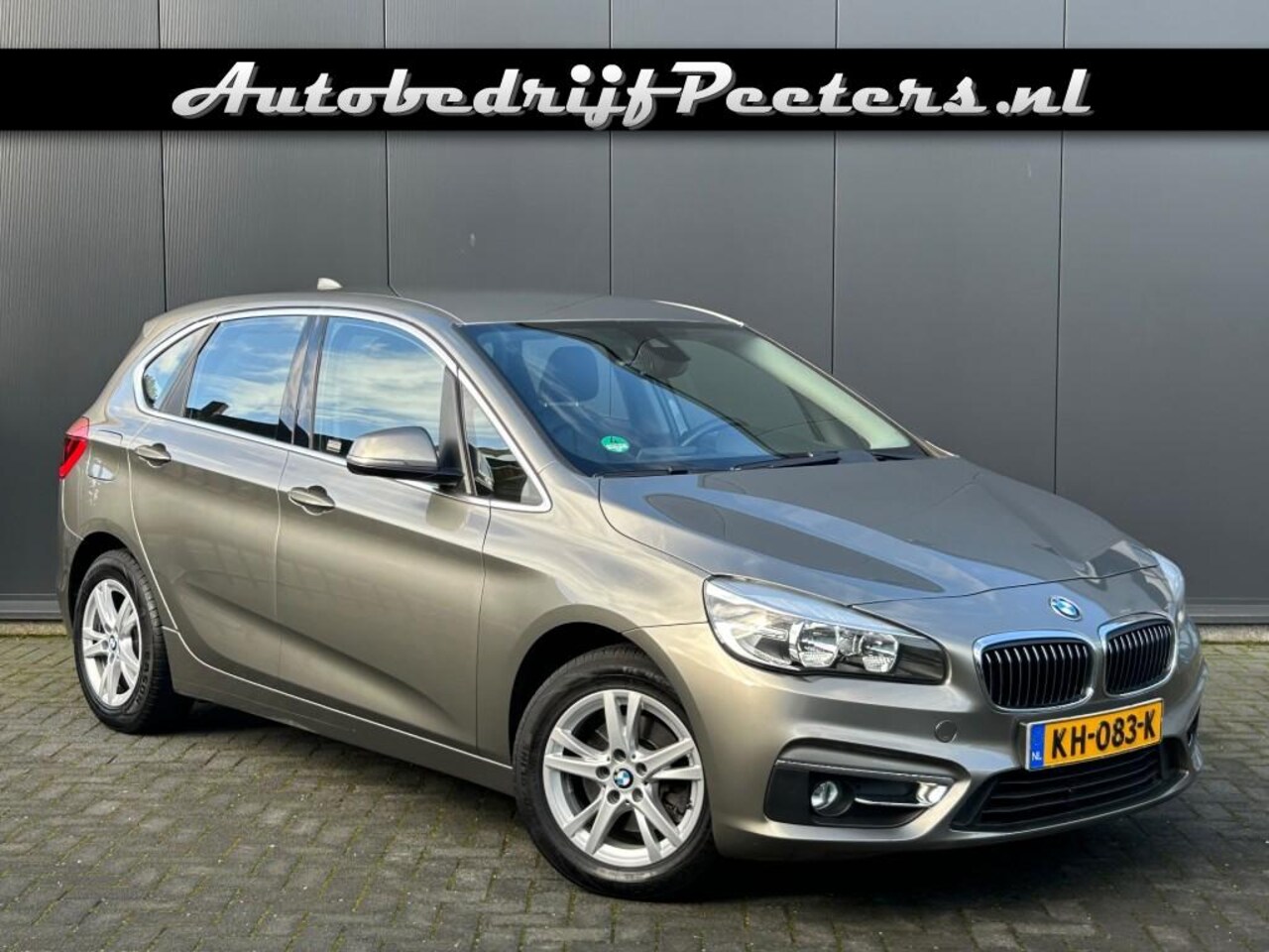 BMW 2-serie Active Tourer - 218i Aut. Luxury Leder Navi Cruise Harman/Kardon Trekhaak - AutoWereld.nl