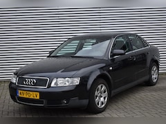 Audi A4 - 2.0 PRO LINE / PDC / V. HAAK / YOUNGTIMER