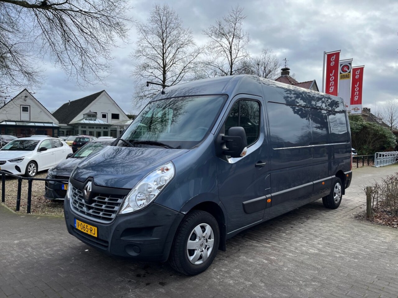 Renault Master - T35 2.3 DCI L3H3 AUTOMAAT 3-PERSOONS / NAVI / CAMERA / PDC - AutoWereld.nl