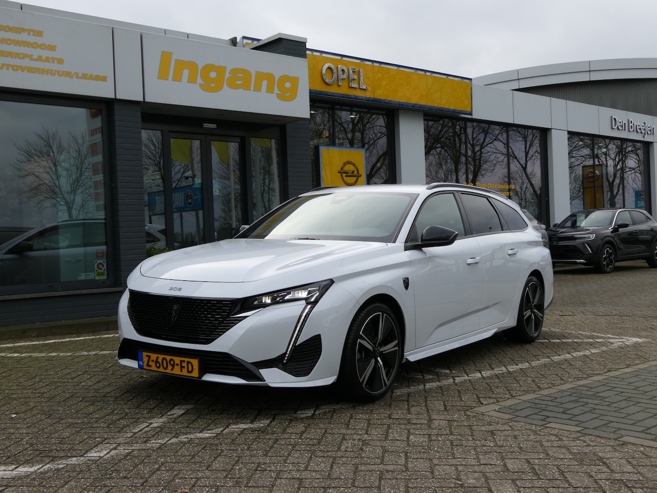 Peugeot 308 SW - 1.2 Turbo 130pk GT Automaat | Stoelverw. | 360° Camera | 18" LMV - AutoWereld.nl