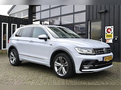 Volkswagen Tiguan - 1.4 TSI 4Motion Highline Business R | Pano | Trekhaak | Dealer Onderhouden | Carplay