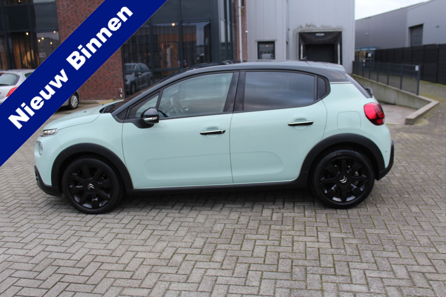 Citroën C3 - 1.2 110 PK PureTech S&S Shine Clima-Cruise-Navi-Dodehoek Detectie-Camera - AutoWereld.nl