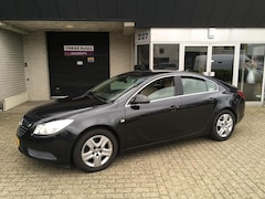 Opel Insignia - 2.0 CDTI EcoFLEX Edition / NAVI / EURO-5 / NAP / NL-AUTO / CLIMATE