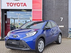 Toyota Aygo X - 1.0 VVT-i MT Play NIEUW DIRECT LEVERBAAR APPLE / ANDROID CAMERA AD-CRUISE