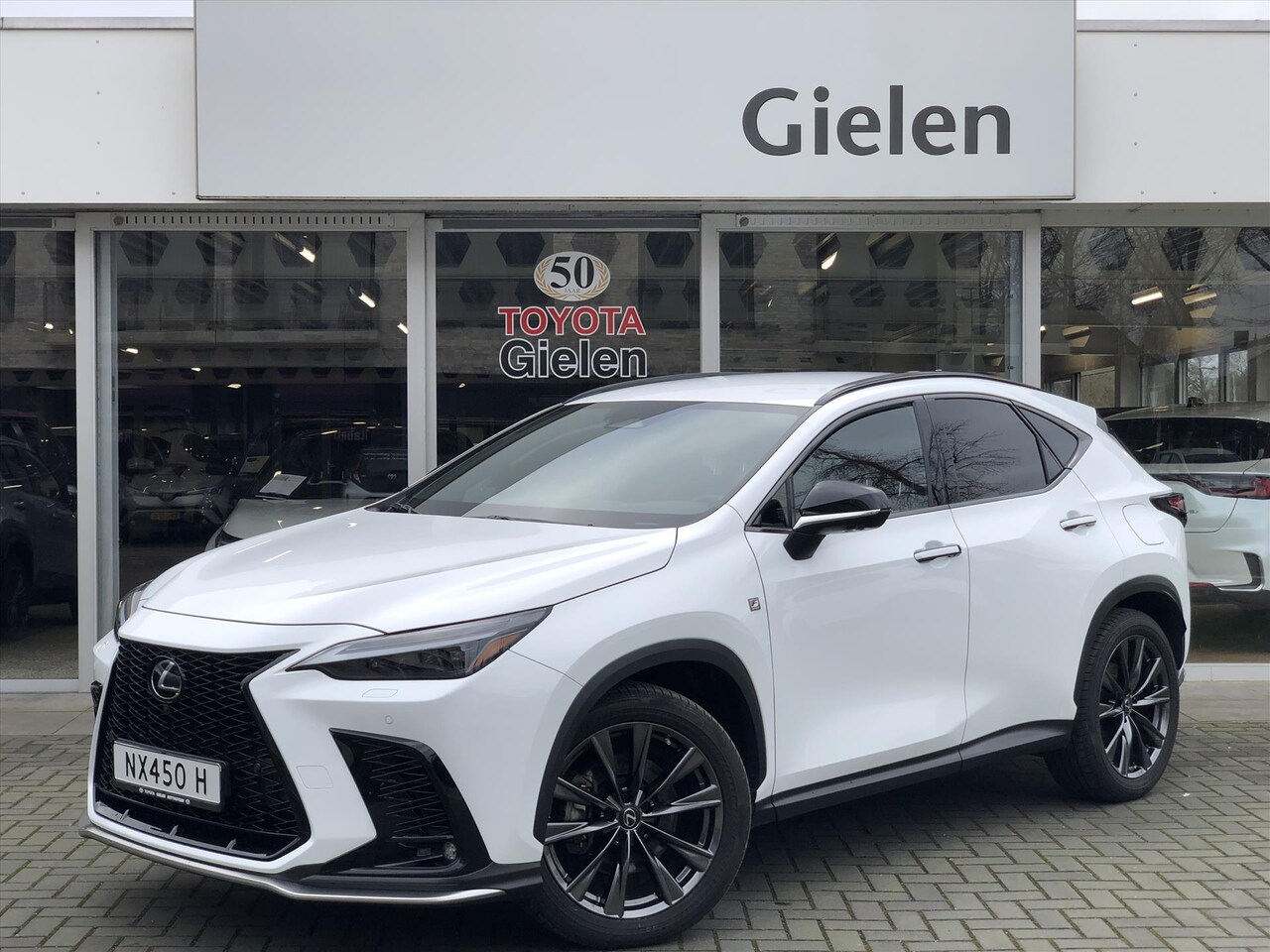 Lexus NX - 450h+ AWD F Sport Line | Head up display, 360 camera, Groot scherm, Stoelventilatie, Stuur - AutoWereld.nl