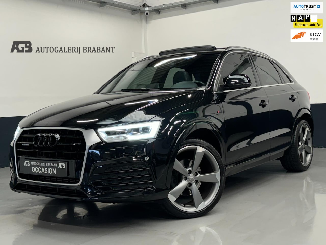 Audi Q3 - 2.0 TFSI quattro Sport S Pano/220pk/Automaat/ - AutoWereld.nl