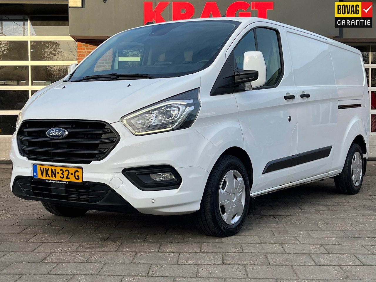 Ford Transit Custom - 320 2.0 TDCI L2H1 Trend|EURO6|airco|cruise control|achteruitrijcamera|navigatie|trekhaak|d - AutoWereld.nl