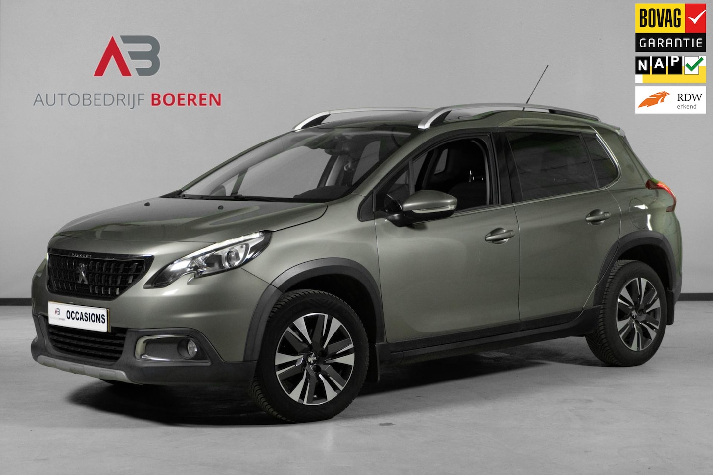 Peugeot 2008 - 1.2 PureTech Allure | Automaat | Panoramadak | Navigatie |Rijklaarprijs - AutoWereld.nl