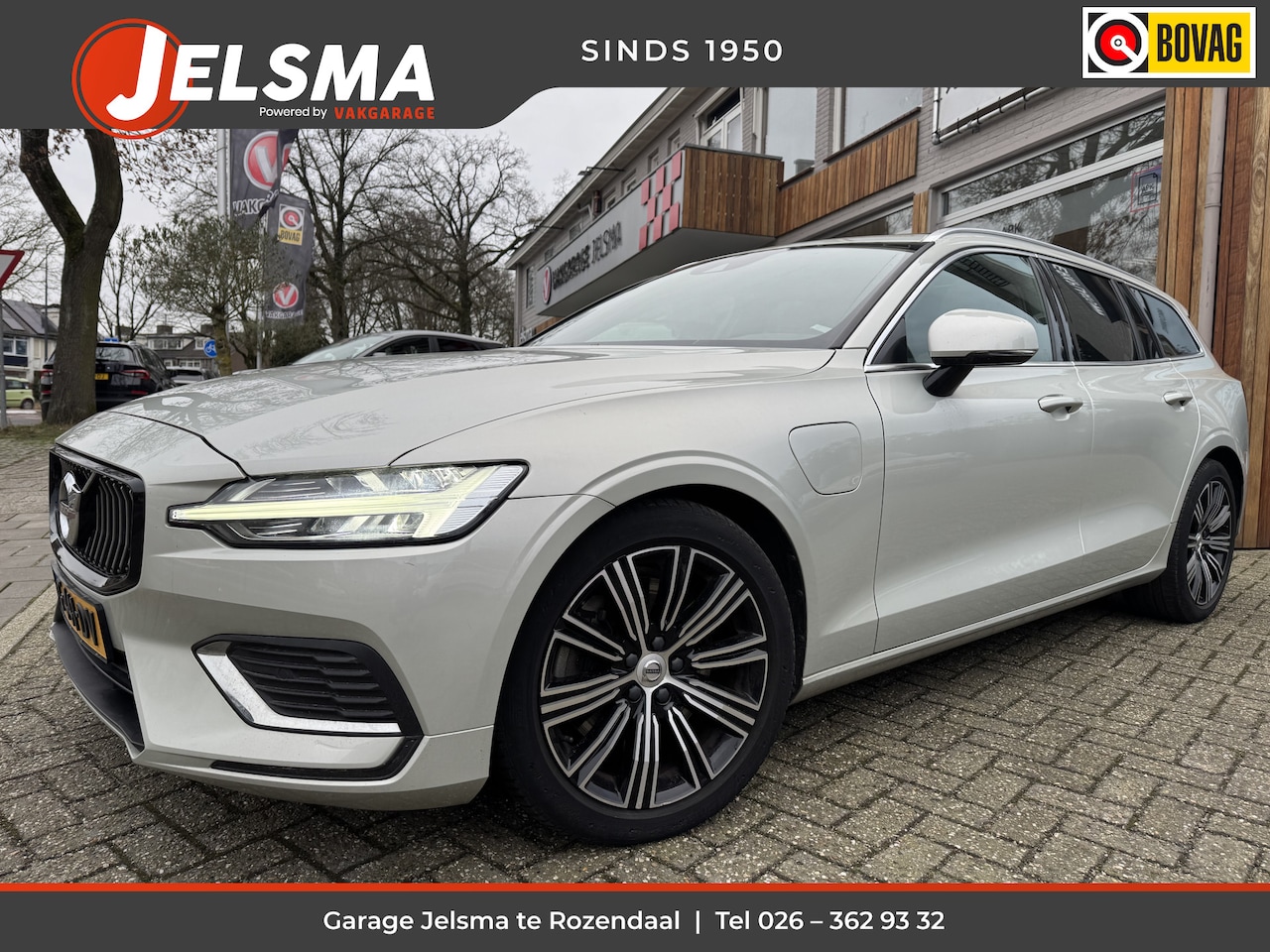 Volvo V60 - 2.0 T8 Twin Engine AWD Inscription Pano | IntelliSafe pack | 390pk - AutoWereld.nl