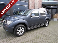 Nissan Pathfinder - 2.5 DCI 4WD AUT LE Premium