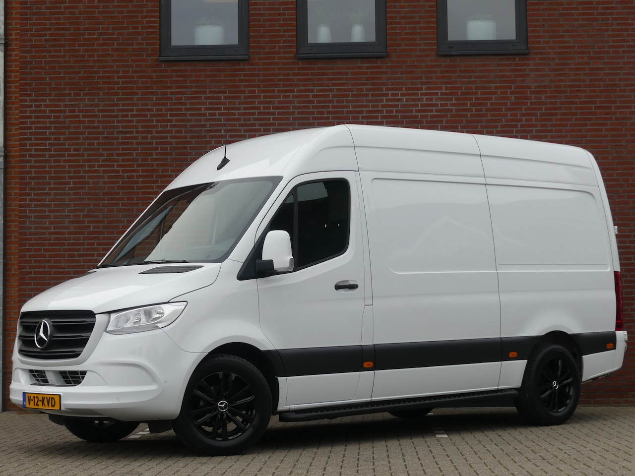 Mercedes-Benz Sprinter - 317 CDI L2H2 Airco/Camera/Cruise control/PDC - AutoWereld.nl