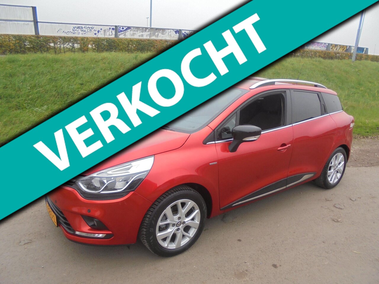 Renault Clio Estate - Renault clio 0.9 benzine airco lmv navigatie trekhaak eerste eigenaar - AutoWereld.nl