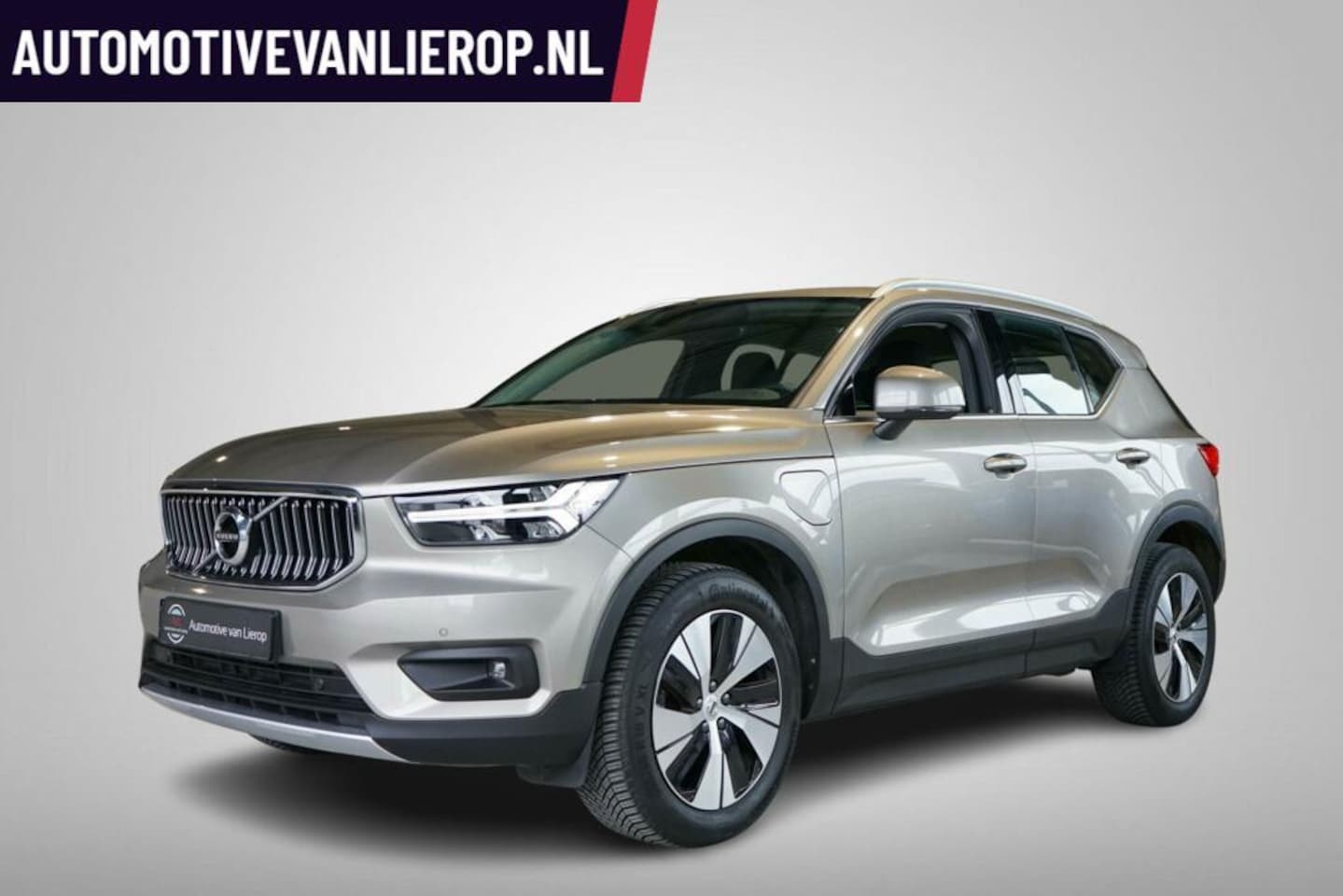 Volvo XC40 - 1.5 T4 Recharge Momentum Pro CAMERA | CARPLAY - AutoWereld.nl