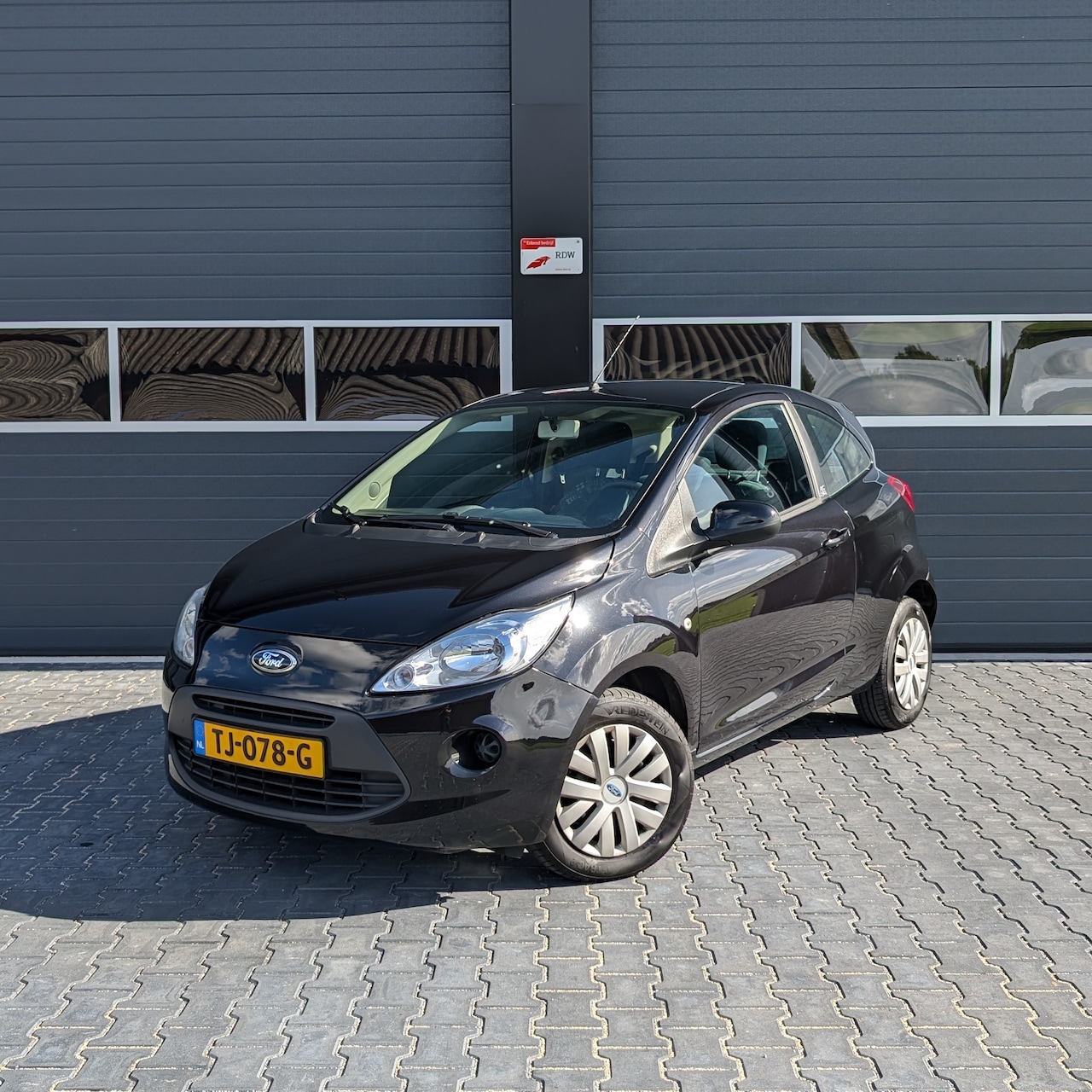 Ford Ka - 1.2 Champions Edition start/stop Stoel en voorruit verwarming - AutoWereld.nl