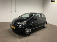 Toyota Aygo - 1.0-12V Nieuwe koppeling+voorbanden+APK