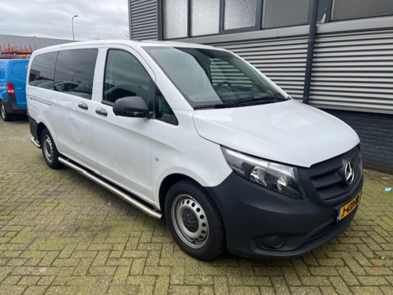 Mercedes-Benz Vito Tourer - 116 CDI 120KW AUTOM. BRIEF 8P. PERSONENBUS KLIMA - AutoWereld.nl