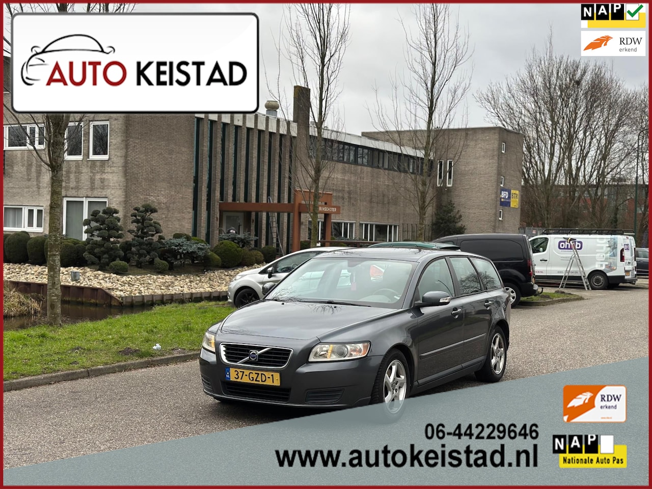 Volvo V50 - 1.6 Edition II CLIMA/CRUISE! YOUNGTIMER! - AutoWereld.nl