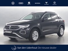 Volkswagen T-Roc - 1.0 TSI 110pk Life / Navigatie / Camera / Stoelverwarming