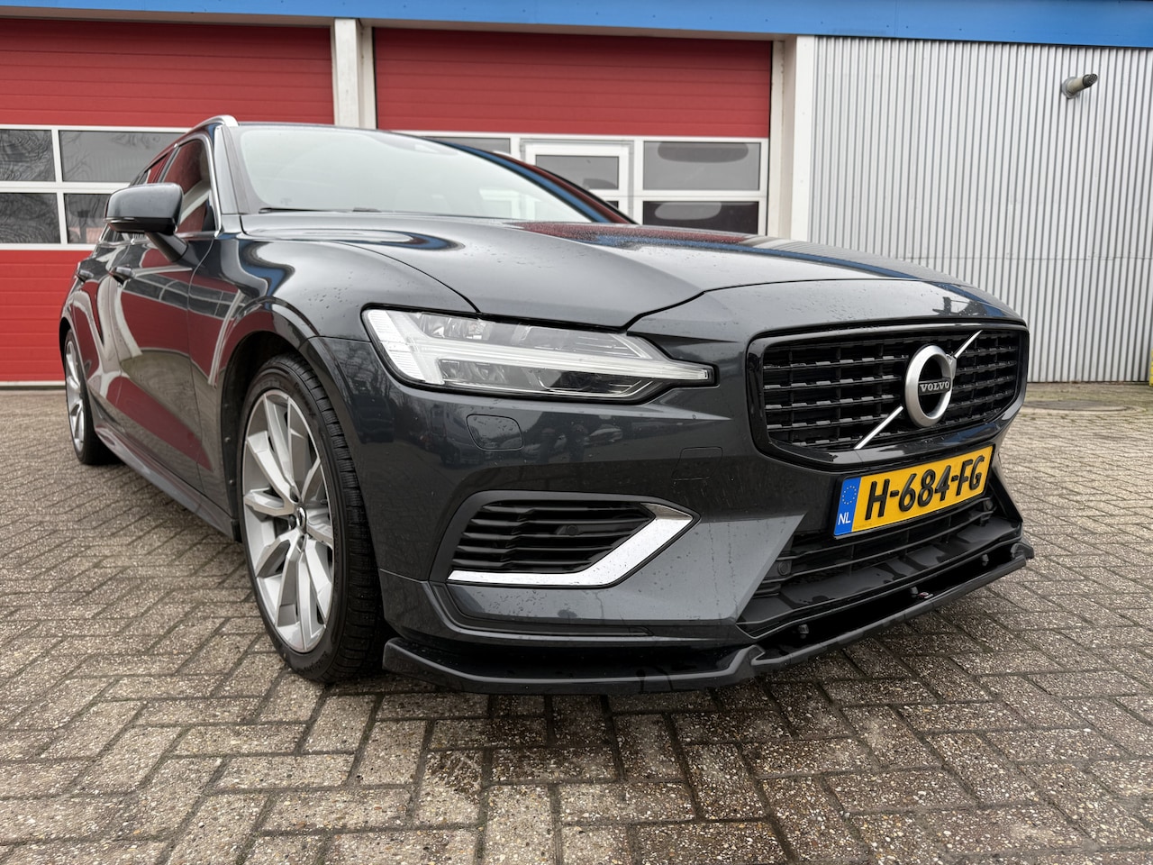 Volvo V60 - 2.0 T6 Twin Engine AWD Inscription 2.0 T6 | 253 PK | Twin Engine | AWD Inscription | - AutoWereld.nl