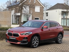 BMW X2 - SDrive18i High Executive Edition|Camera|Leer|Nav|Automaat|Pano|Afneembare Trekhaak