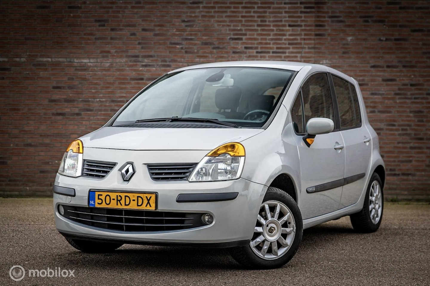 Renault Modus - 1.4-16V Privilège Luxe | Nap | Apk 7-2025 - AutoWereld.nl