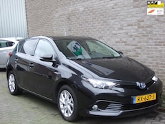 Toyota Auris - 1.8 Hybrid Dynamic Go - 2e eig - Navigatie - LM velgen