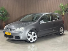 Volkswagen Golf - 1.6 Trendline