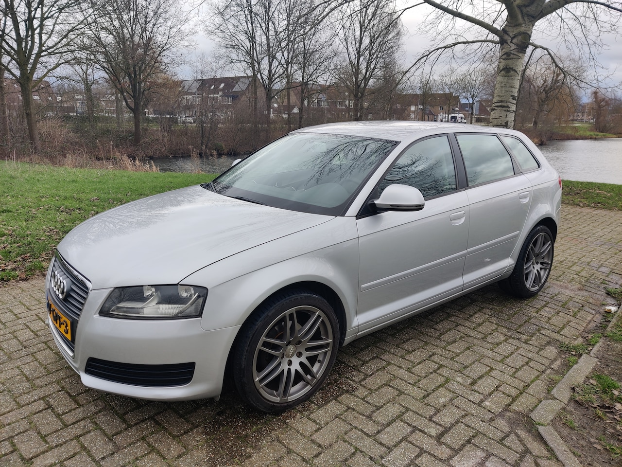 Audi A3 Sportback - 1.6 Ambiente - AutoWereld.nl