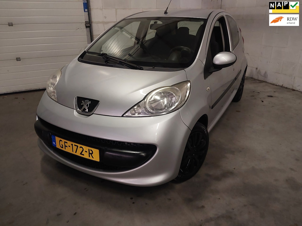 Peugeot 107 - 1.0-12V XR 1.0-12V XR - AutoWereld.nl