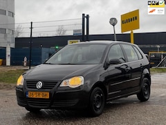 Volkswagen Polo - 1.4-16V Optive/AUTOMAAT/5DEURS/