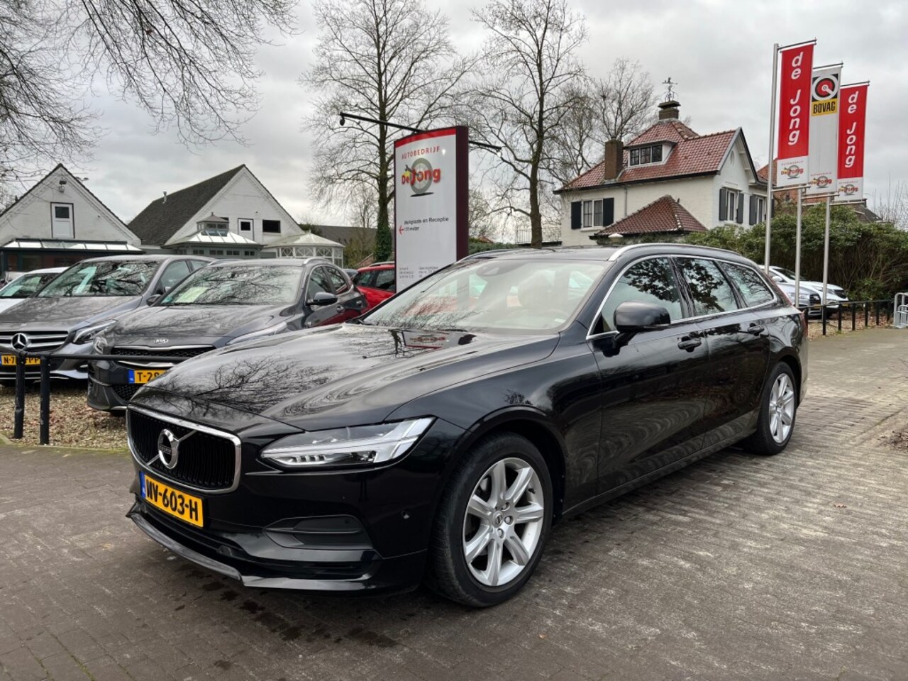 Volvo V90 - 2.0 D3 150PK AUTOMAAT / LEDER / ELEK. TREKHAAK / ADAP. CRUISE - AutoWereld.nl