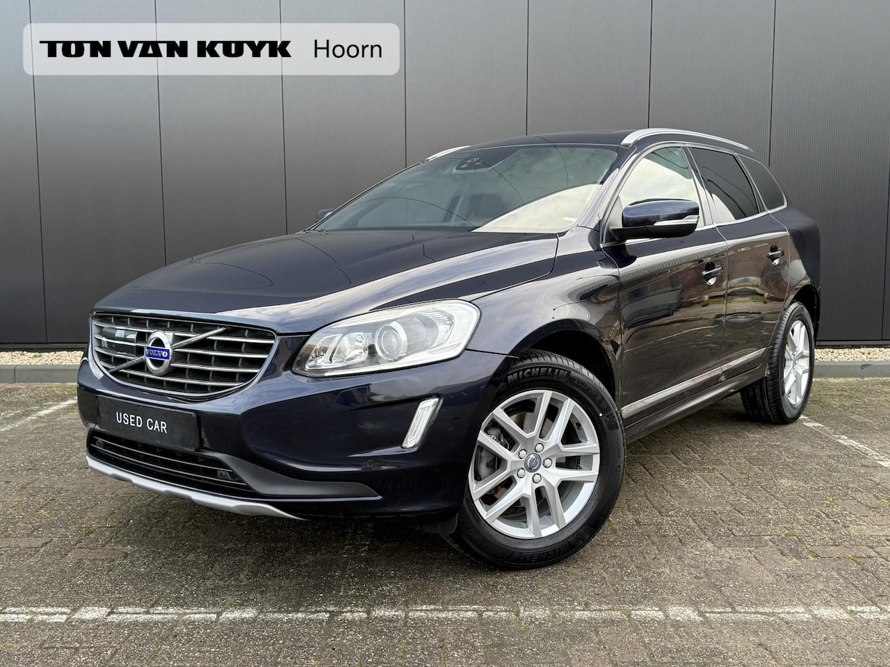 Volvo XC60 - 2.0 T5 FWD Polar+ / Pan. dak / Intellisafe / Adaptieve cruise / Trekhaak / Hondenrek / - AutoWereld.nl