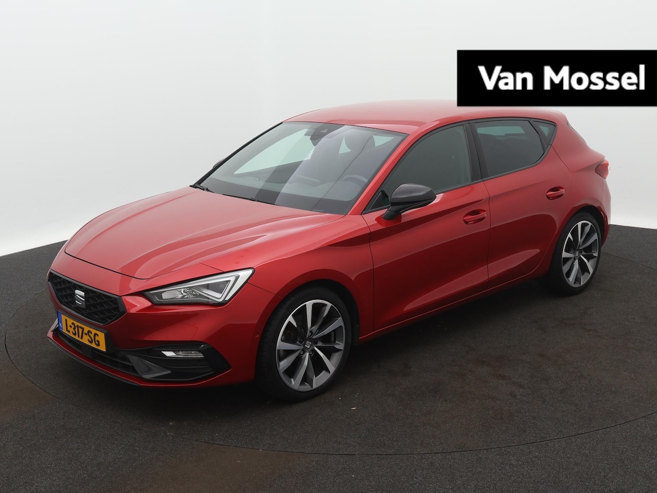 Seat Leon - 1.5 eTSI FR | CAMERA | ADAPTIEF CRUISE CONTROL | LED | DIGITAAL DASHBOARD | PARKEERSENSORE - AutoWereld.nl