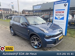 Lynk & Co 01 - 1.5 PHEV 261pk Nette auto met o.a. pano dak, navi, LED, cruise, 20", etc